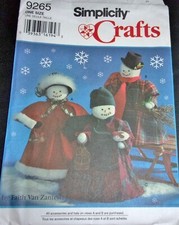 Simplicity Pattern 9265 Snow Man Lady 18" Decor Dolls  Christmas Clothes Uncut