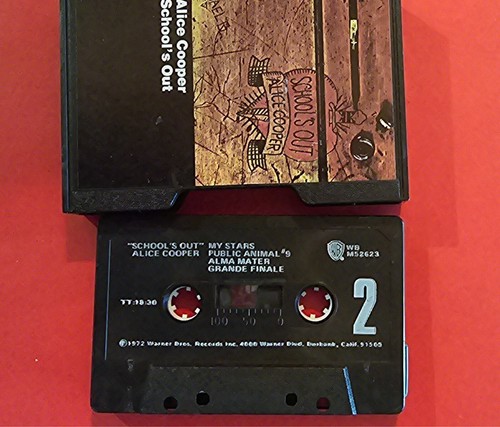 Alice Cooper School's Out Slip Case Cassette Tape WB M5-2623 - Picture 4 of 6