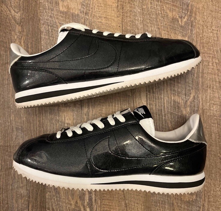 Nike Cortez Basic Premium QS Black Metallic Silver Size 10 Sneakers 819721-001 image 3