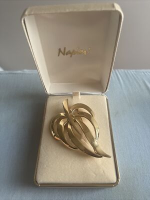 Vintage Napier Gold-Tone Abstract Leaf Brooch NAPIER Gold-plated Abstract Modernist Sculptural Flourish  main image 3
