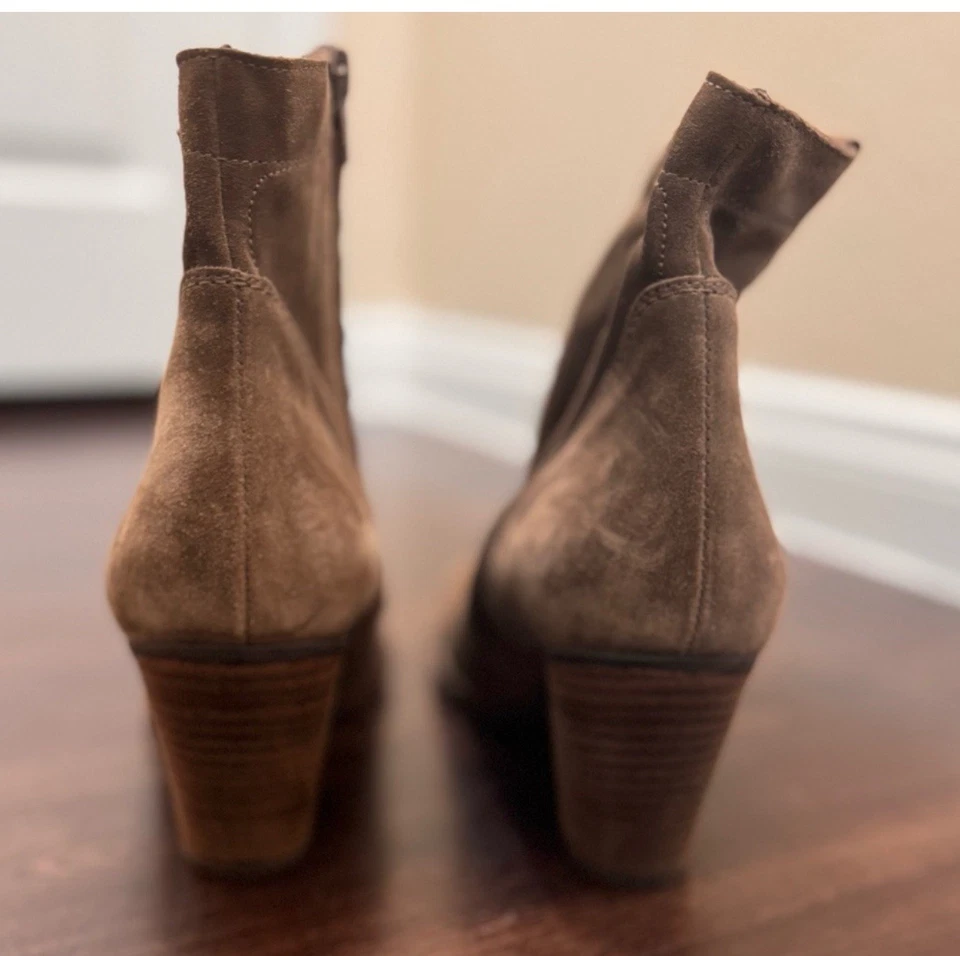 Paul Green  Size 8 Tan Suede Ankle Boots With Side Zip - Image 4 of 4