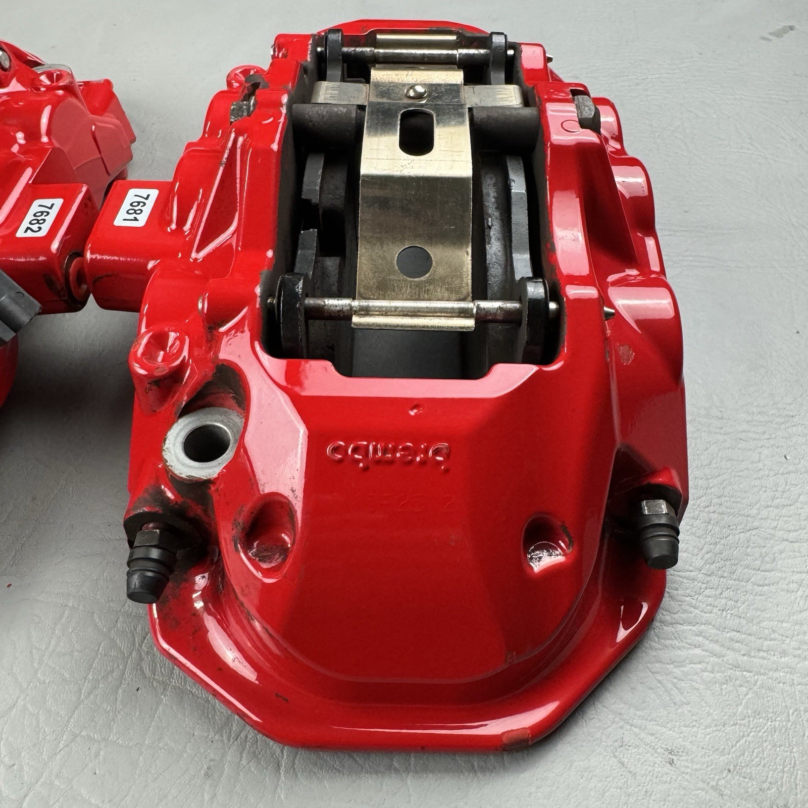 Maserati Quattroporte 2014-2017 Front Right Brembo brake calipers with pads Set Red