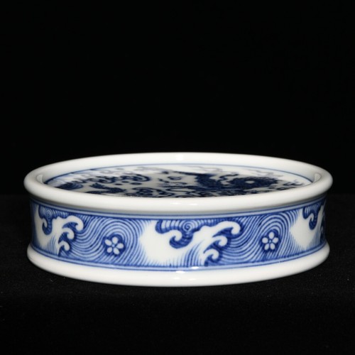 3.72"Chinese antique Ming Dynasty Xuande blue and white dragon patterned teapot - Picture 2 of 9