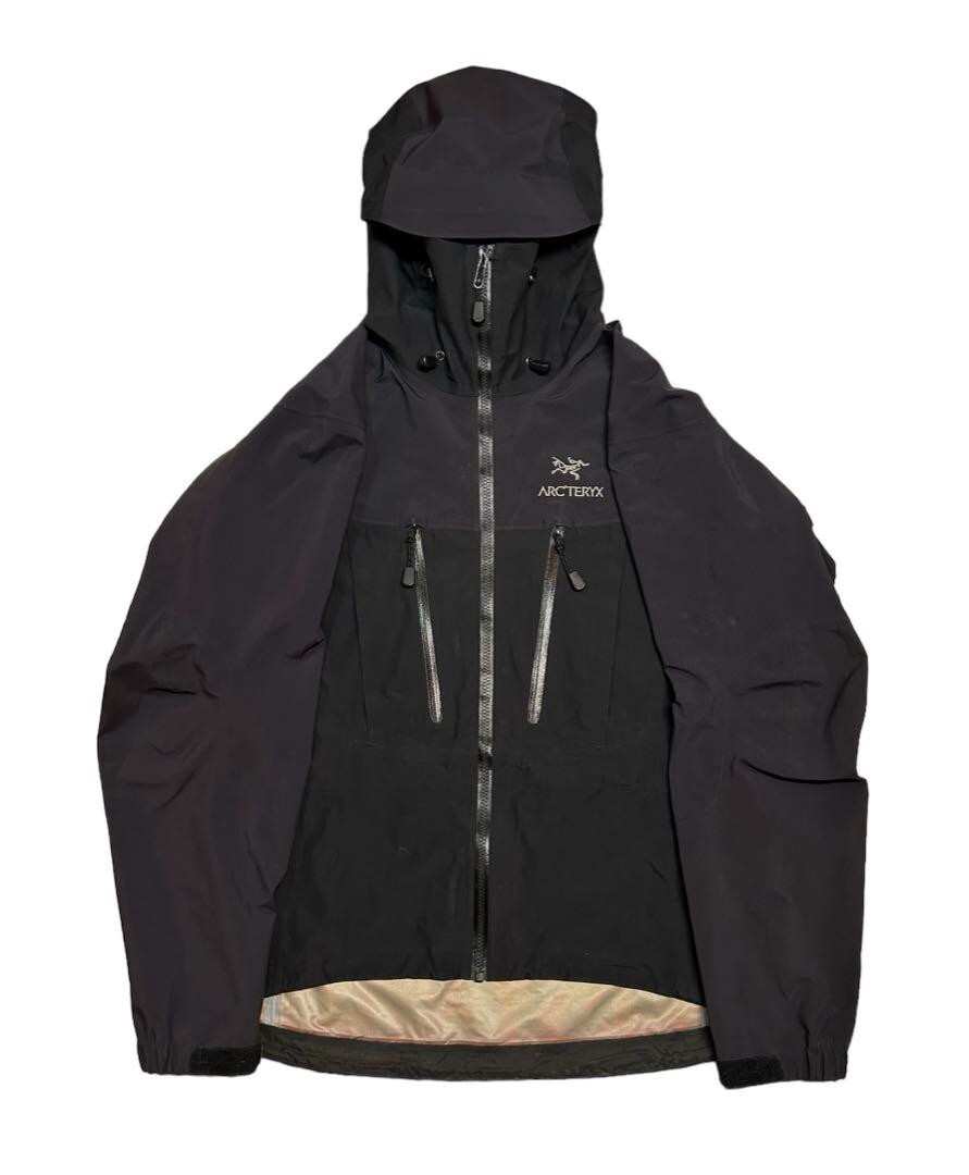 Arc'teryx Canada Made Alpha SV M