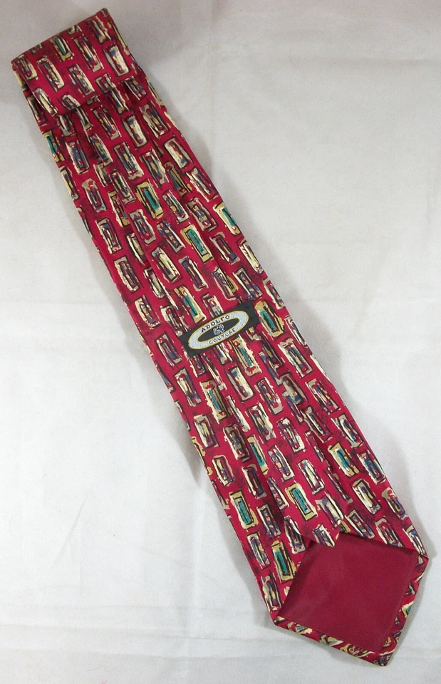 Corbata Adolfo Roja y Abstracta Crema Cuadrados Seda 58" Largo x 4" Ancho (E676) Foto 3 de 3