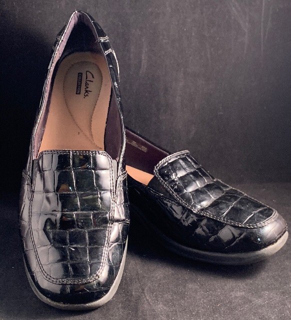 clarks girls black boots