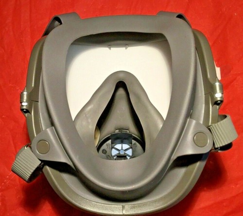 3M Medium (6800DIN) Full Face Respirator - DIN Thread - Picture 3 of 4