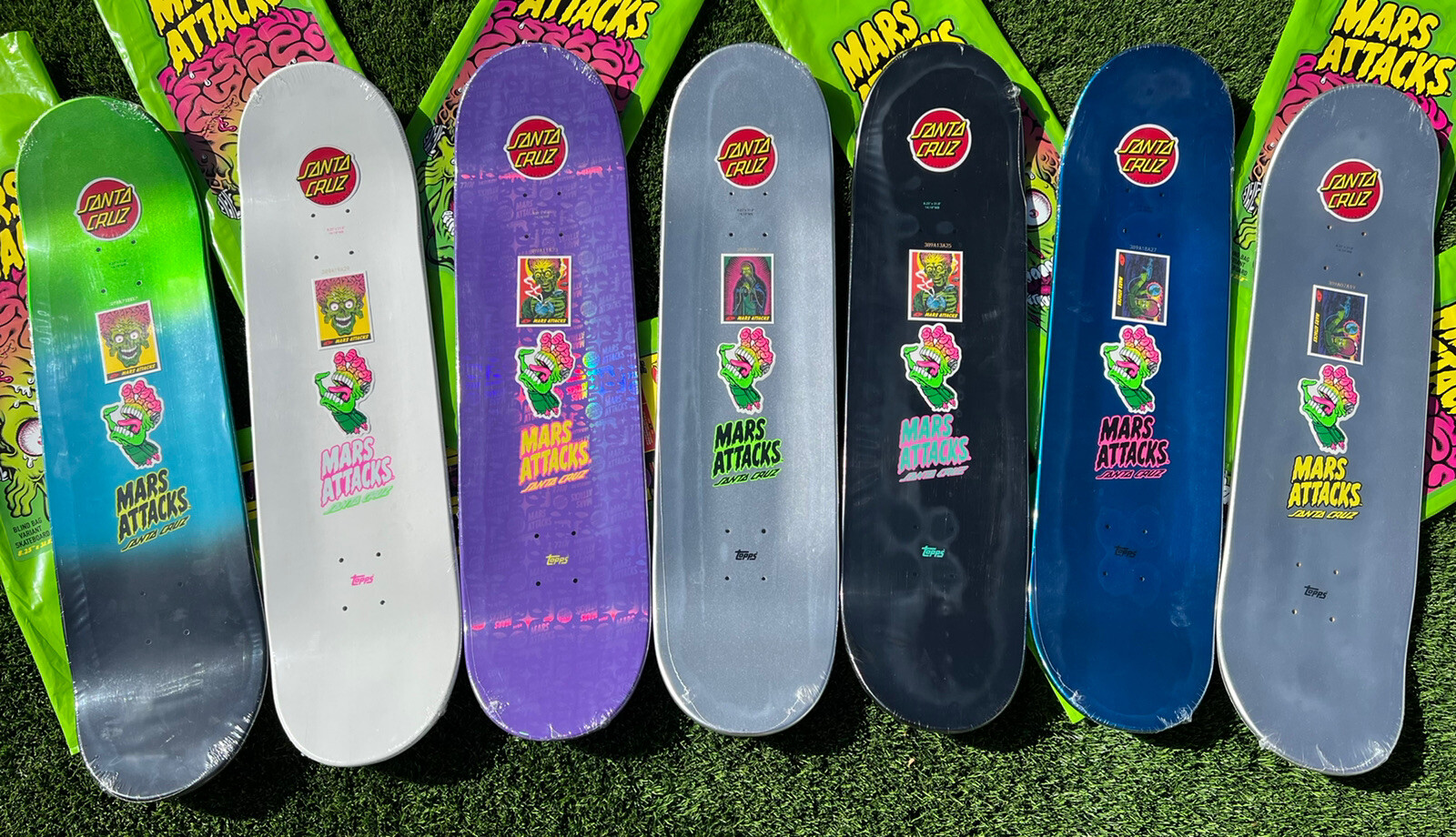 Santa Cruz x Mars Attacks Blind Bag Limited Edition Decks ( Complete Set Of 7 )