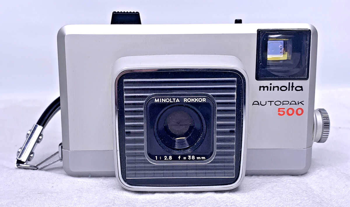 MINOLTA AUTOPAK 500 Camera Uses 126 Film Retro Collectible VTG