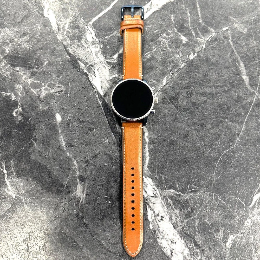Fossil q explorist gen cheap 4 vs huawei watch 2