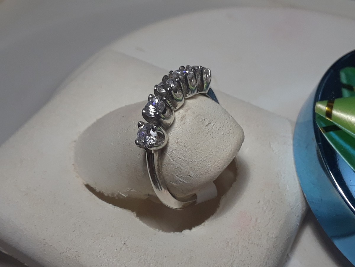 80cttw Traditional 5 across Round CZ Sterling Silver 80cttw Traditional 5 across Round CZ Sterling Silver