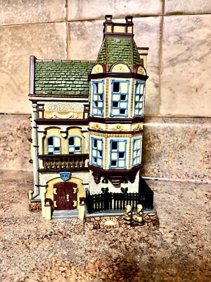 DEPARTMENT 56 SCOTLAND YARD STATION 56.58730