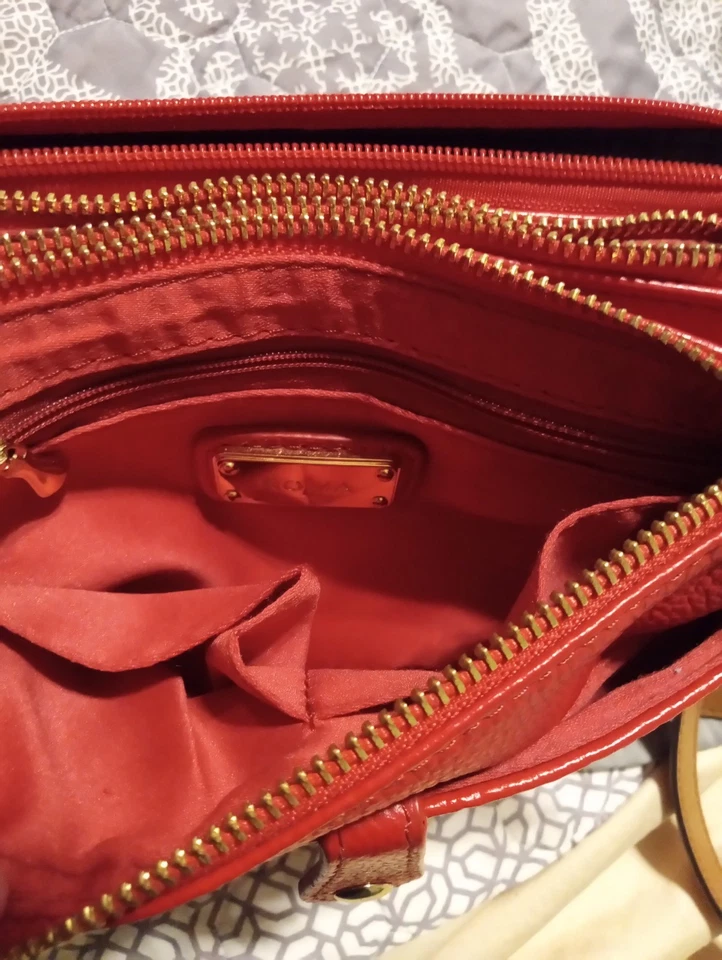 Conceal Carry Crossbody Red Leather Purse Made by Roma - Not Original Strap - Image 4 of 4