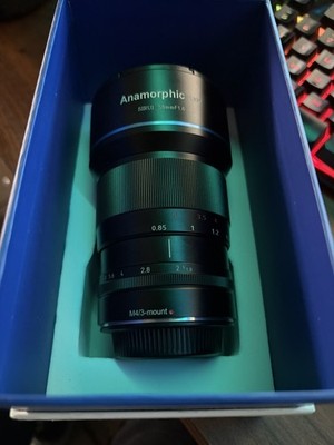 SIRUI 50mm f/1.8 Anamorphic 1.33x Lens   Great Condition w/ Original Box