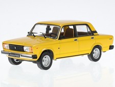 Lada 2105 yellow 1981 diecast modelcar IXOCLC341N IXO 1:43