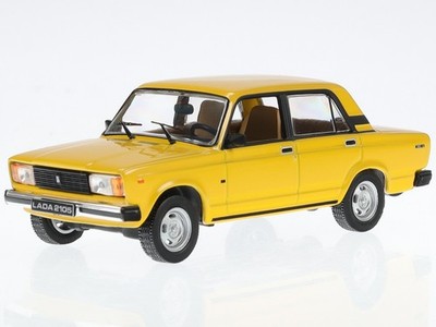 Lada 2105 yellow 1981 diecast modelcar IXOCLC341N IXO 1:43