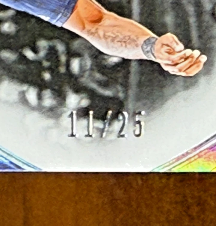 JOE JOHNSON 2024-25 PANINI IMPECABLE ALL-STAR TINTA EN TARJETA AUTOMÁTICA/25 HALCONES GAMA ALTA Foto 4 de 4