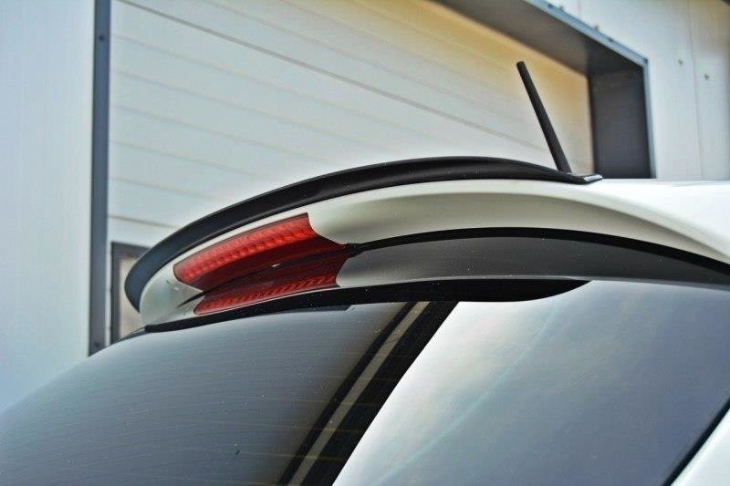 Spoiler cap Alfa Romeo Giulietta Zender Maxton rajout de becquet arrière tuning noir aérodynamique