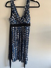 Maurices Women’s Medium Blue Black White Geometric Print Dress Tie Waist V-Neck