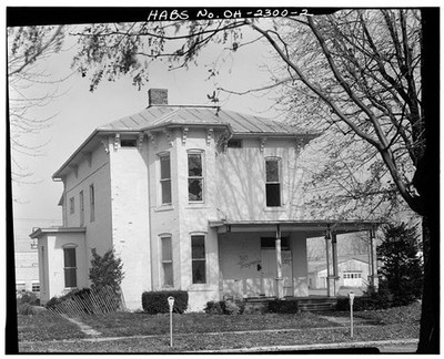 2. VIEW NORTH, SOUTH FRONT, WEST SIDE - Jesse Wolf House, 210 East Main Cross