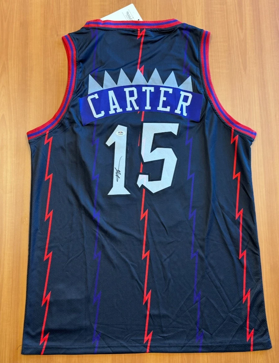 Maillot Authentique Autographié Par Vince Carter Des Toronto Raptors Blanc Rouge Et Bleu Mitchell Ness 2005 06 Lids 8f5282