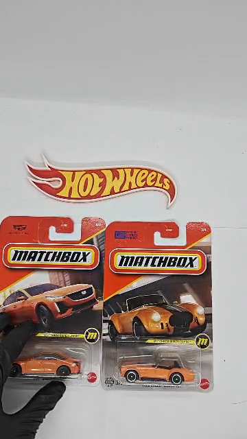 MATCHBOX 2025 Super Chase 1965 SHELBY COBRA 427 & 2021 CADILLAC