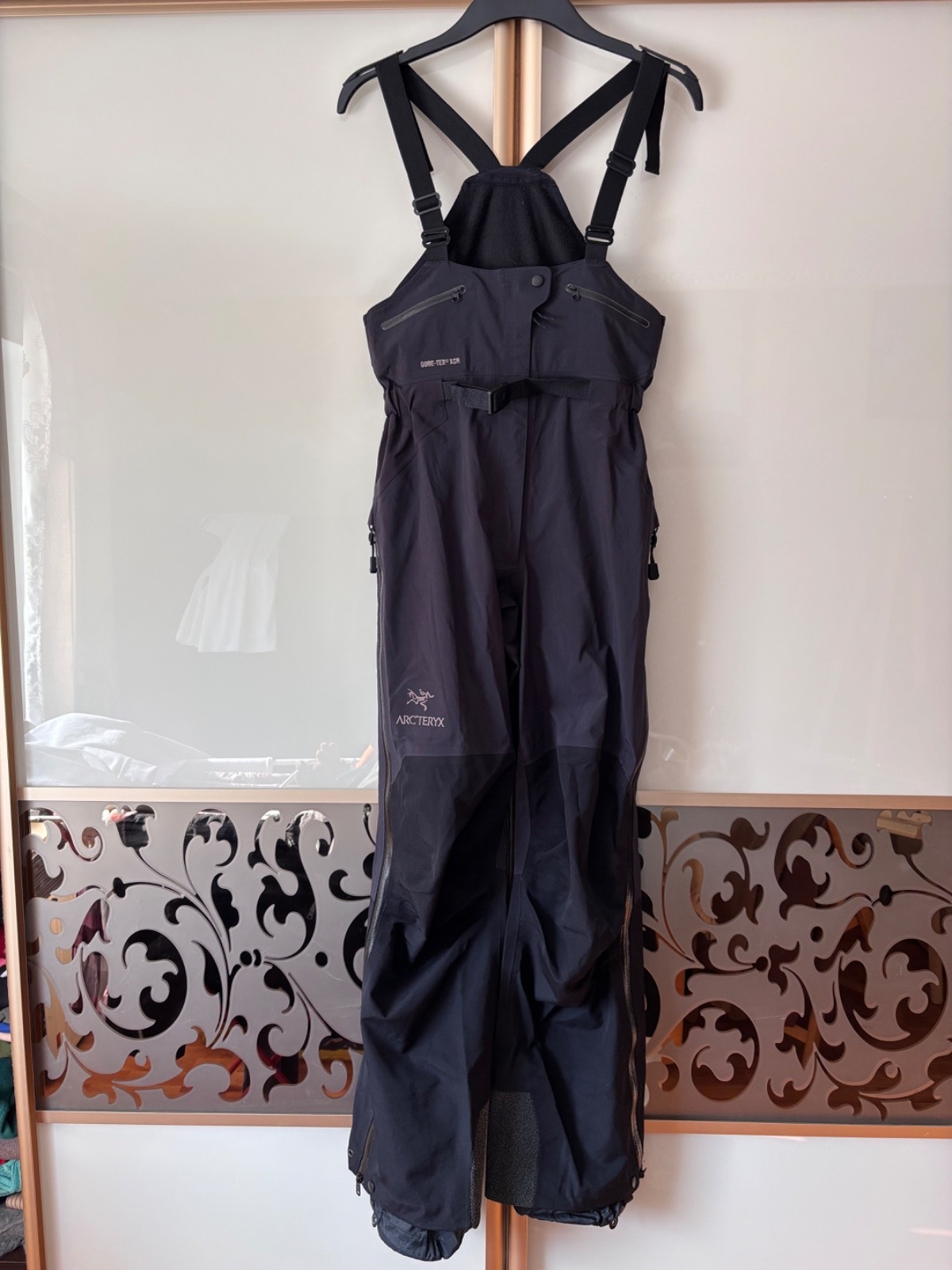 Arc'teryx Gore-Tex Mountaineering Bib Alpha SV Ski Pants Womens S