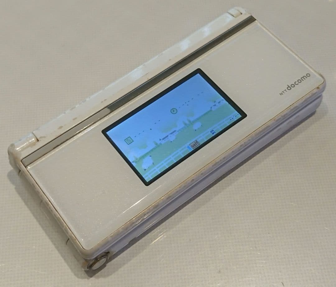 Panasonic P-01B White Flip Phone Gundam Dragon Quest III 11 Games