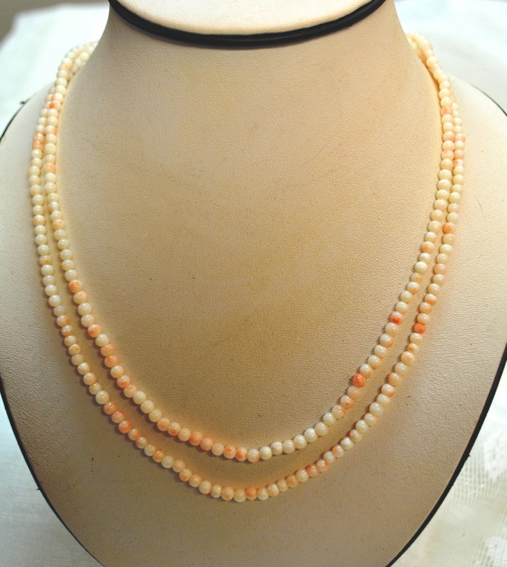 Vintage Angel Skin Coral Bead Double Row Necklace Needs Restringing