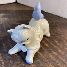 Kay Finch Cat Figurine California Pottery 3.75” long 3” tall