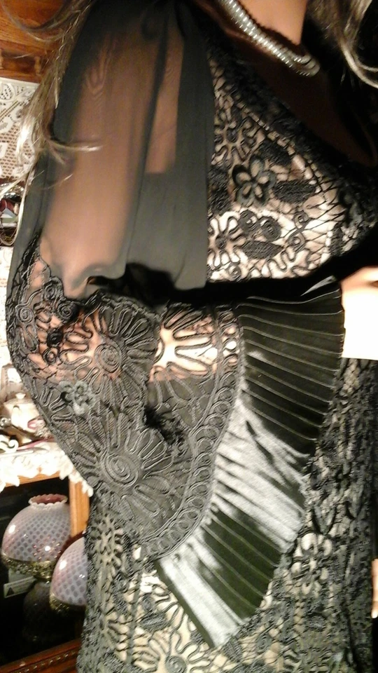 Vestido Vaina SUE WONG FAB Talla 4 Negro Encaje Beige Satinado Noche Fiesta Boda  Foto 4 de 4