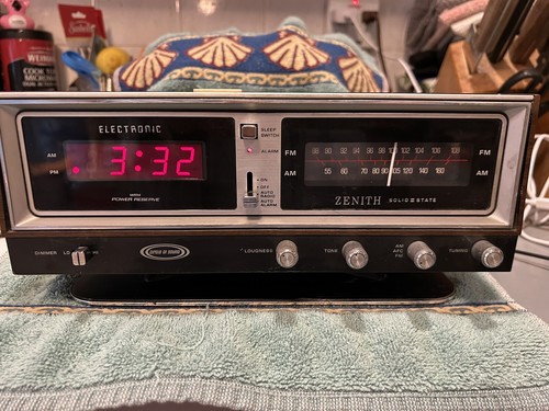 Vintage Zenith Circle of Sound AM/FM Electronic Clock Alarm Radio Tested #R472 - 第 2/10 張圖片