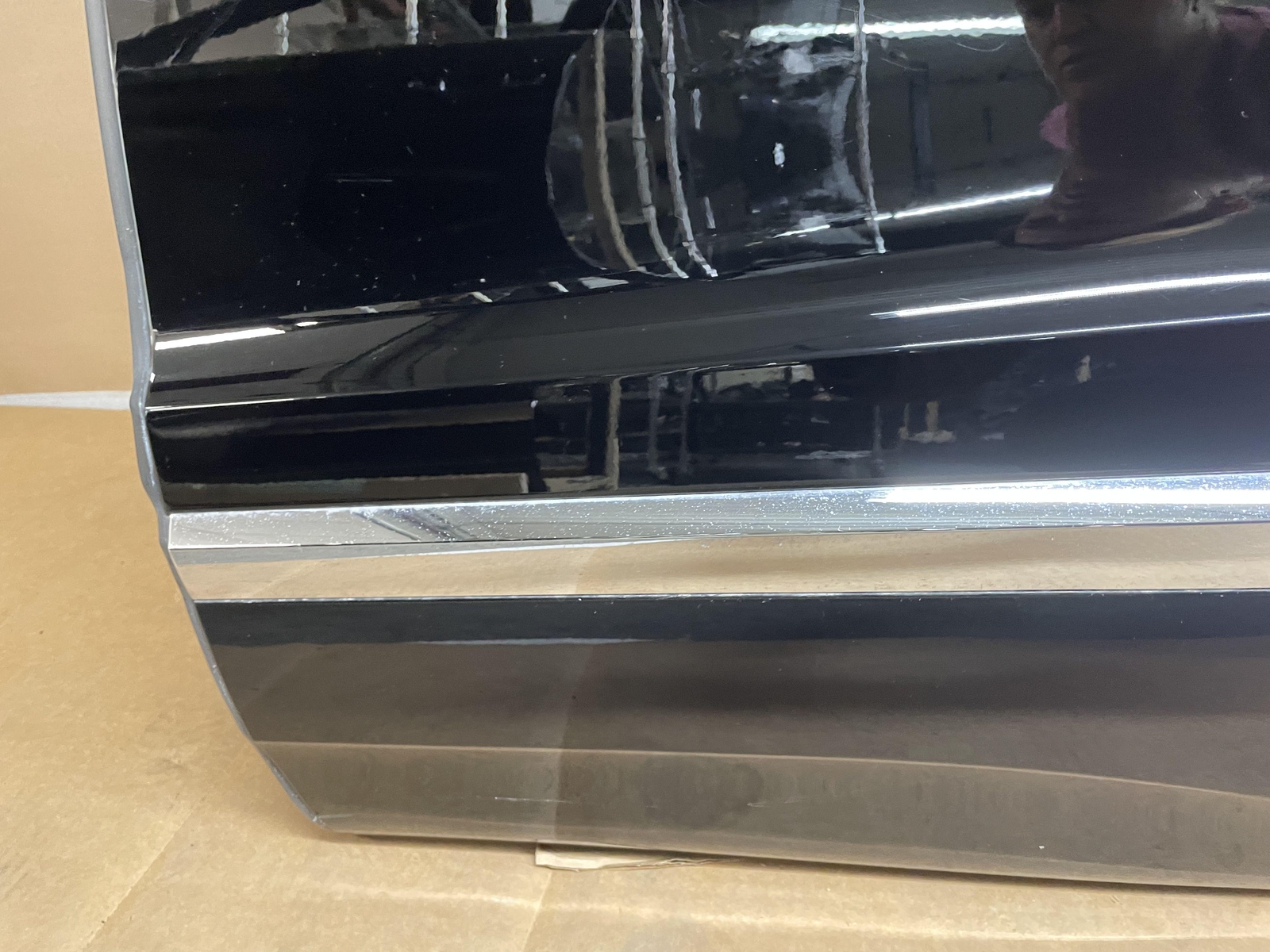 2018 BENTLEY BENTAYGA REAR LEFT SIDE DOOR W/ WINDOW BLACK SAPPHIRE (6905)