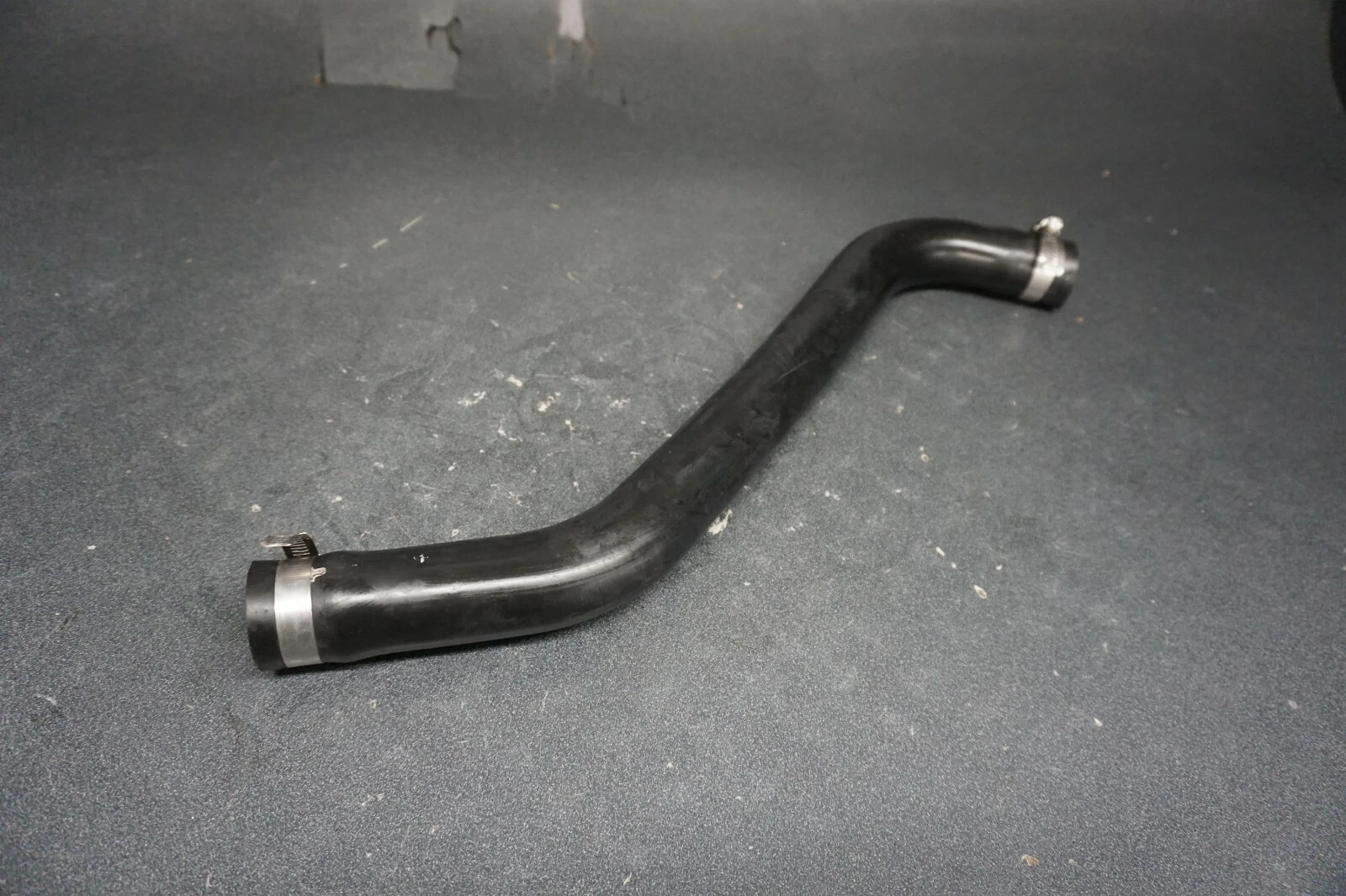 1998-2004 Xl WaveRunner Yamaha PWC Jetski OEM Formed Oil Filler Neck Hose Tube