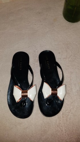 Ted Baker London Rafeek Bow Flip Flop 