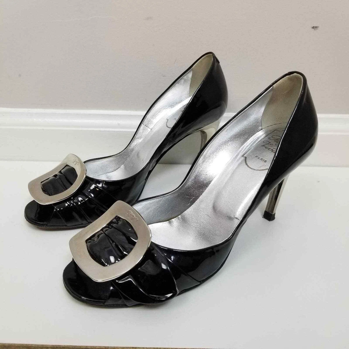 Buy roger vivier online 2025