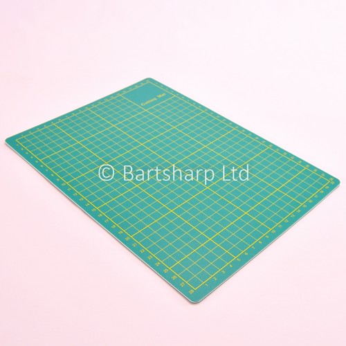 A4 (30 x 22 CM) 3mm 3 VERKLEBUNGSLAGEN ANTIRUTSCH SCHNEIDEMATTE SELBSTHEILEND NEU - Bild 3 von 5