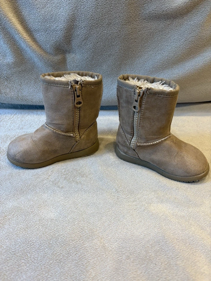 Botas Circo Baby Beige Caqui Gamuza Forradas de Felpa Talla 5 Niño Pequeño Foto 3 de 4