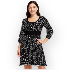 EUC White House Black Market Knit Dress XS Black/White Abstract - 1137XS