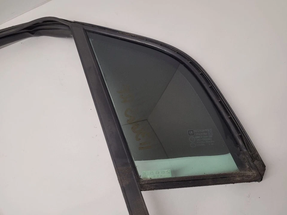 13-22 BUICK ENCORE RH Passenger Right Front Door Vent Glass 94518428 Foto 2 de 4