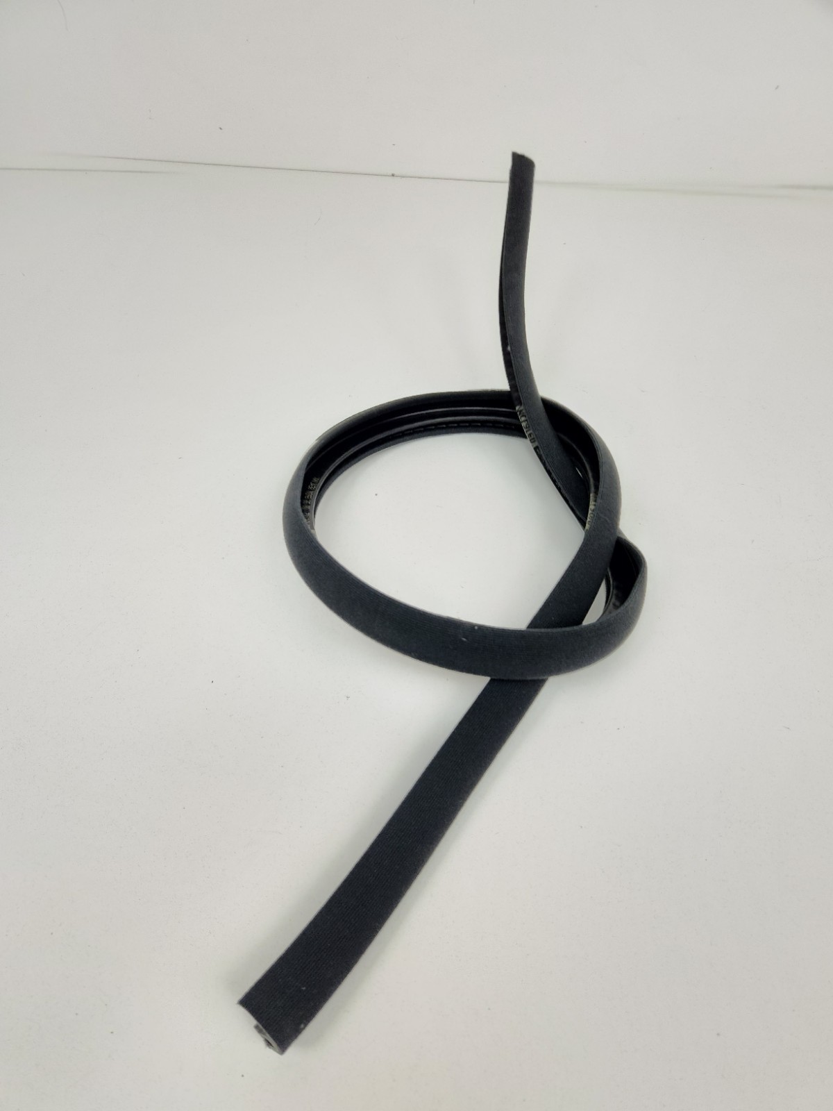 2015-2017 MCLAREN 675LT FRONT RIGHT SIDE DOOR WEATHERSTRIP SEAL RUBBER STRIP OEM