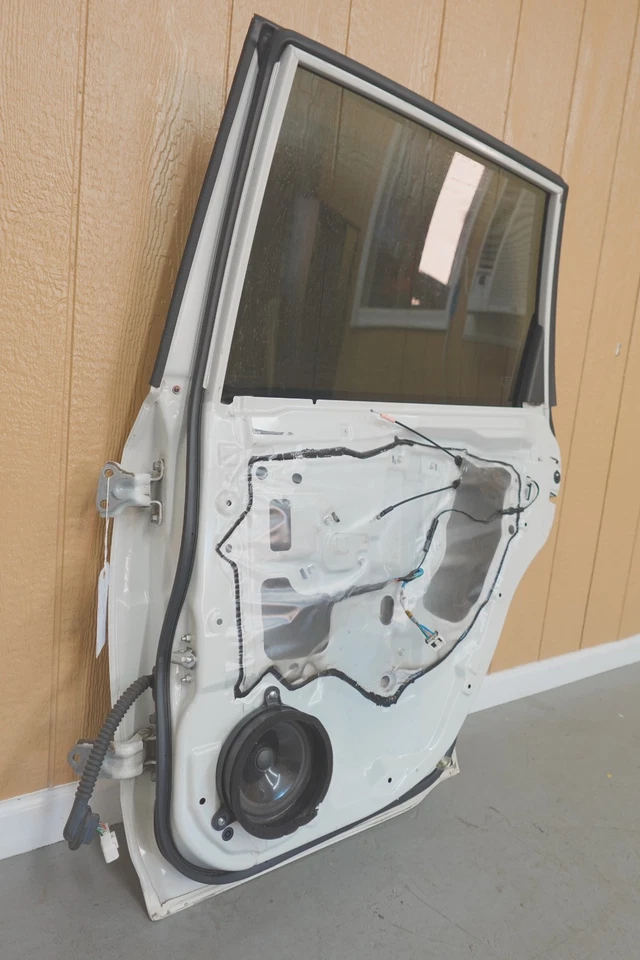 2009-2013 SUBARU FORESTER RIGHT REAR DOOR W/0 PANEL (OEM) Foto 3 de 4