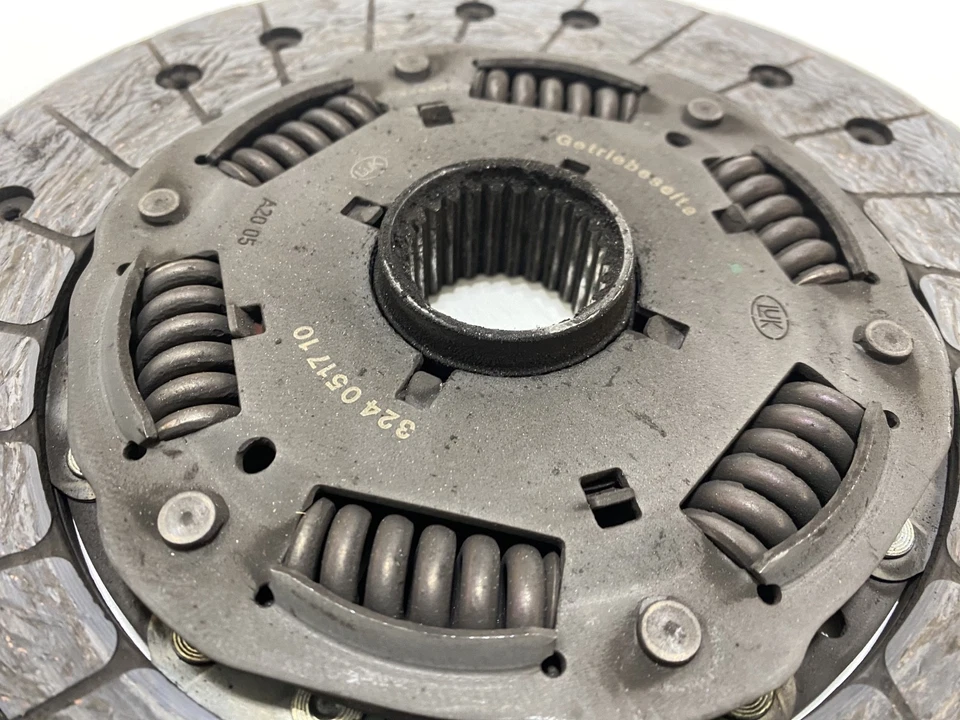Juego embrague BMW E91 M57 LuK 124041310 disco 324051710 E90 E92 E81 E87 #1791 - Imagen 2 de 4