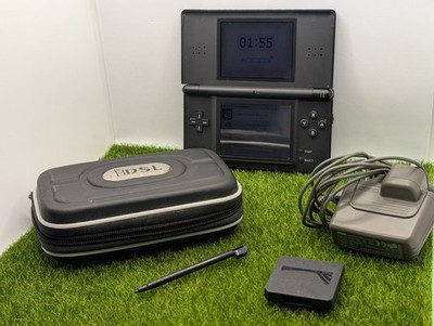 Nintendo DS Lite Onyx Schwarz Konsole + R4 Spiel + Ladegerät Komplettpaket Getestet 