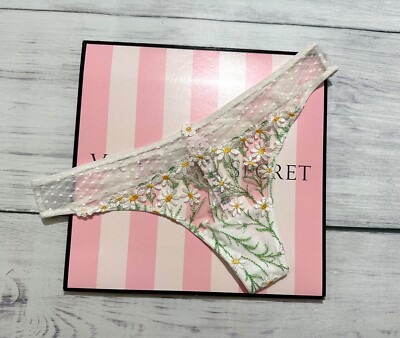 Lot De 3 Strings Victoria's Secret Dentelle - Taille S - Neufs Sous Emballage