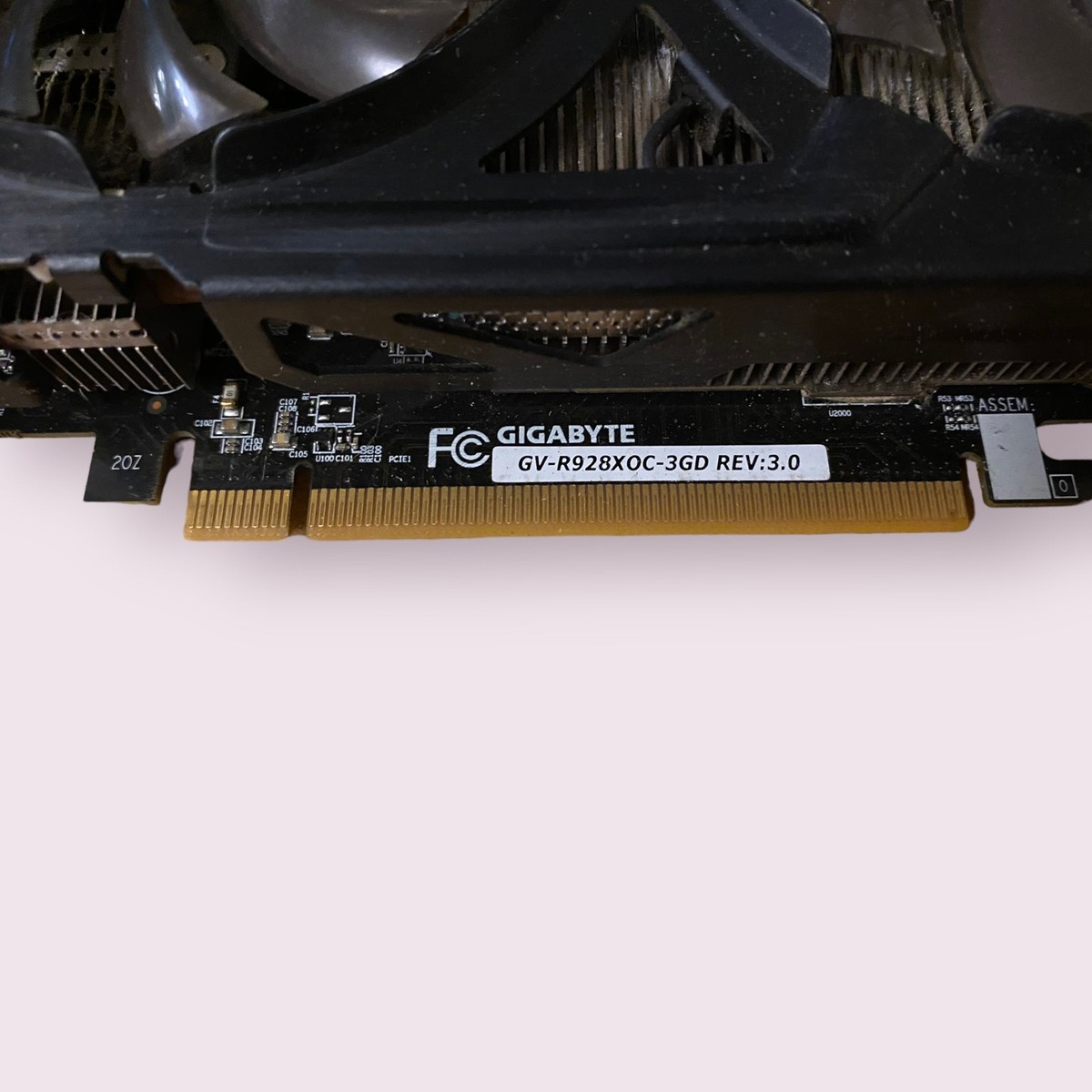 GIGABYTE Radeon R9 280X WindForce 3X OC 3GB DDR5 RAM Desktop PCIE Graphics  Card