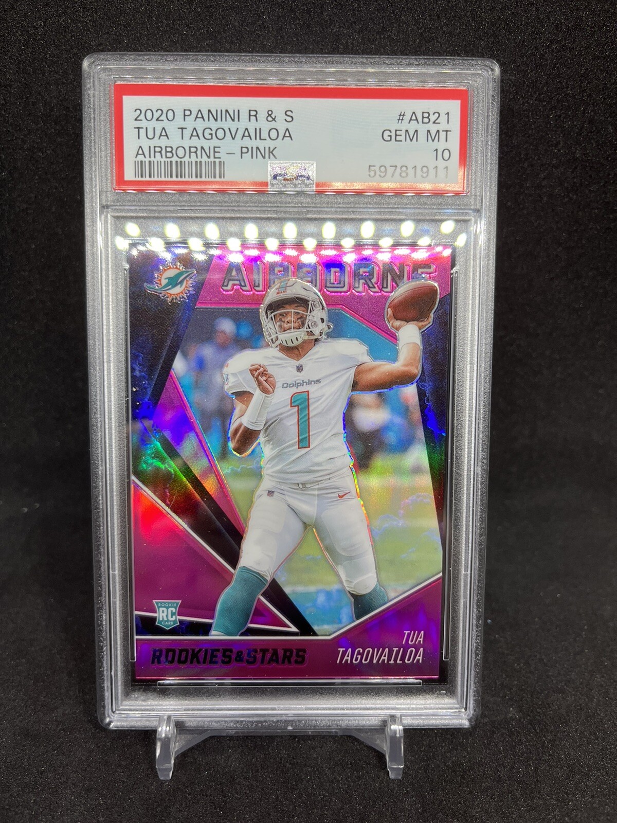Tua Tagovailoa Panini Rookies & Stars Airborne #AB21 Pink