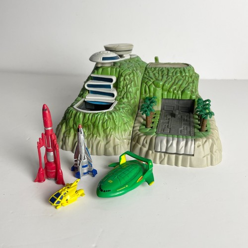 Thunderbirds 2004 Bandai Tracey Island Play Set