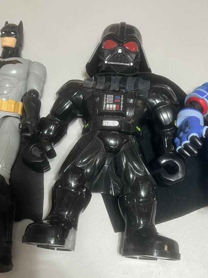Lote de 3 bonecos de ação DC Comics Star Wars Disney Batman Darth Vader Pete - Imagem 3 de 4