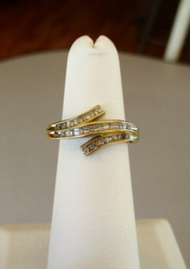 10K Yellow Gold 21 Diamond Ring Size 5.25
